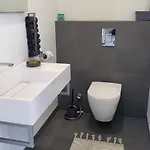 S Bazenem A Saunou 아파트 *