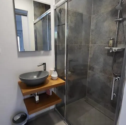 Apartmán S Bazénem A Saunou