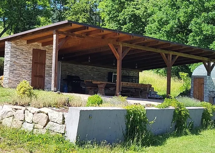 Apartmán S Bazénem A Saunou Perštejn